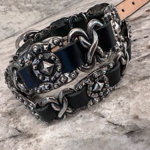 Vintage Brighton belt metal and black leather.